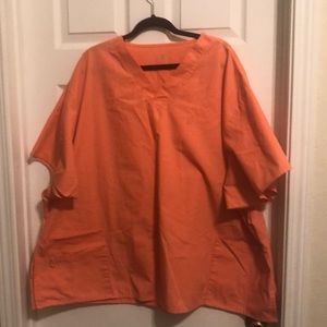 5x scrub top from Wonder winks - orange